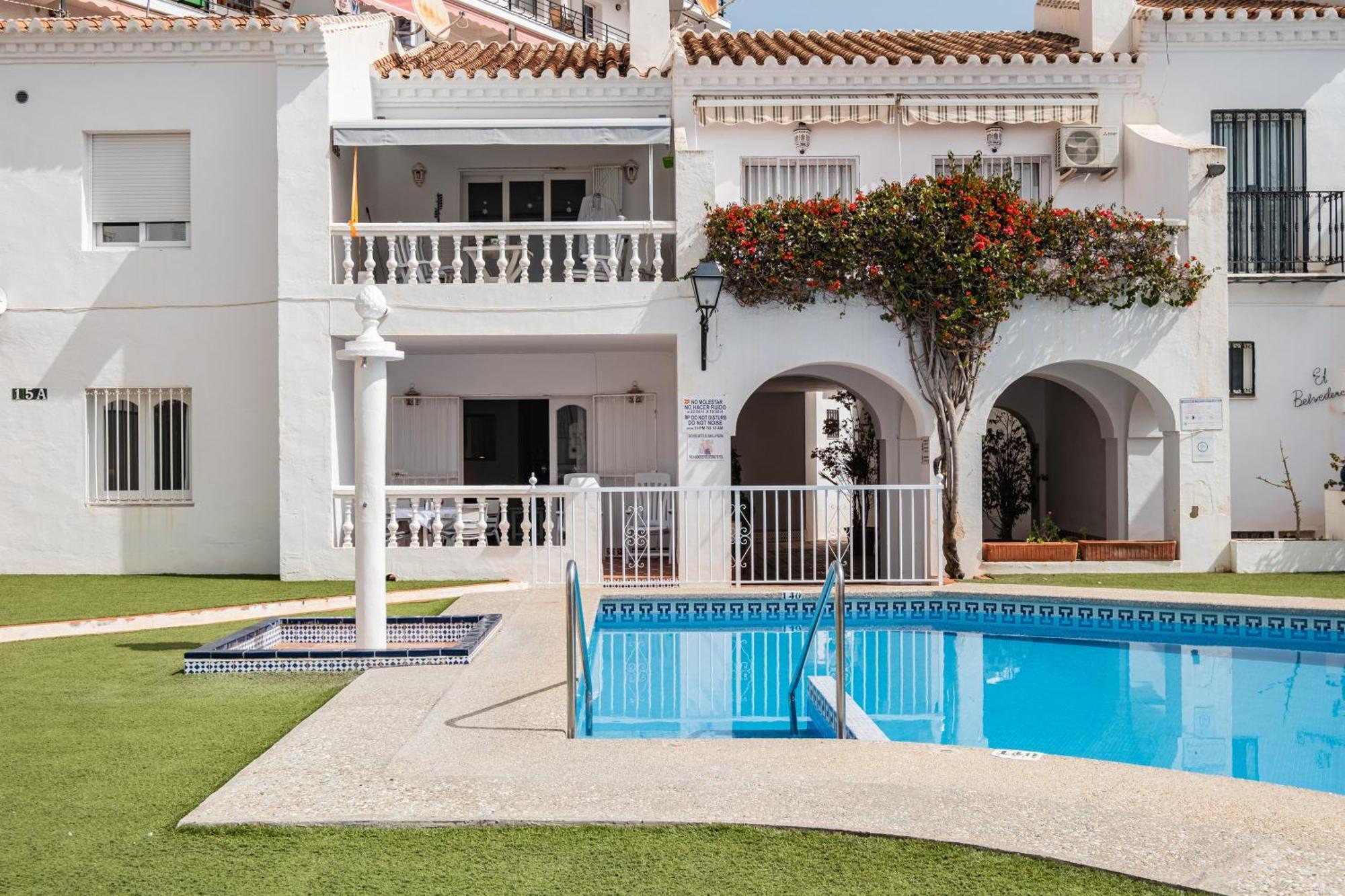 Bright Spacious 1 Bed Apartment Nerja Zewnętrze zdjęcie