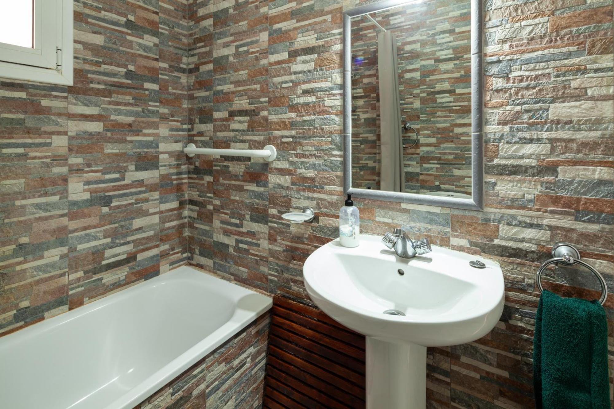 Bright Spacious 1 Bed Apartment Nerja Zewnętrze zdjęcie